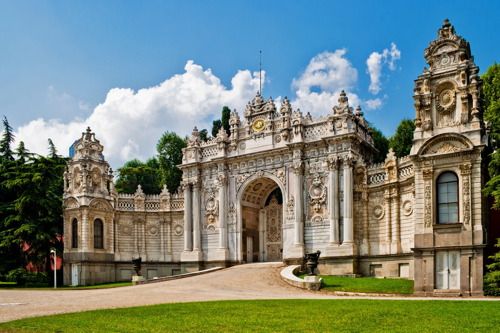 dolmabahce palace